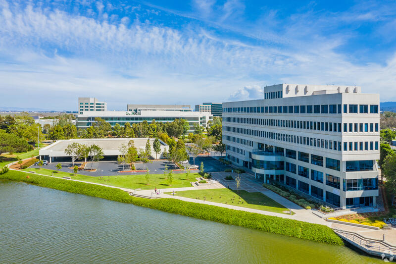 275 Shoreline Drive